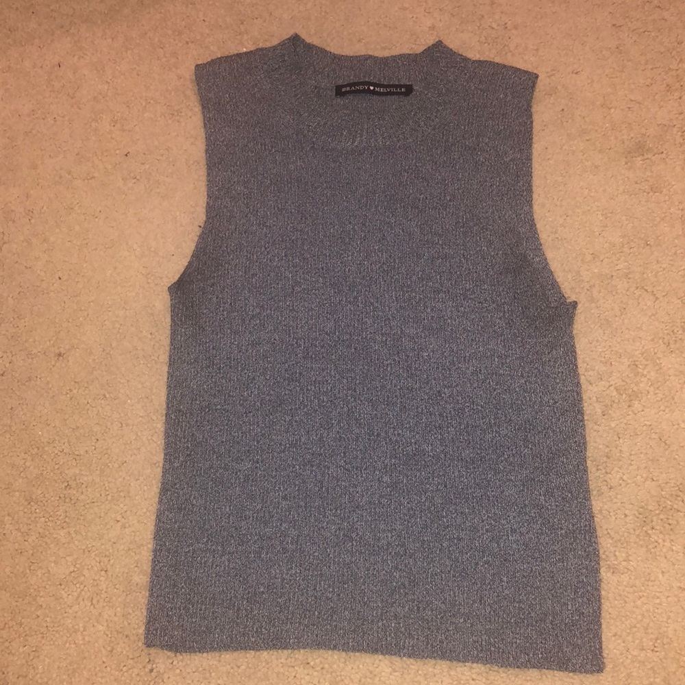 Sleeveless Gray Top